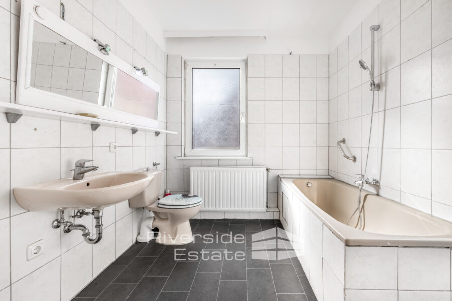 Bad Wohnung OG